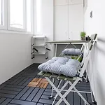 Limidi Homes - Spacious 2-bedroom Centre *