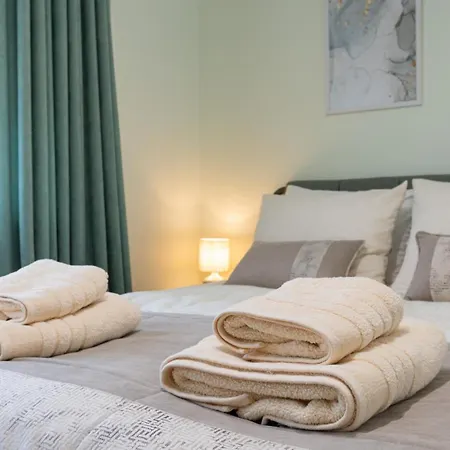 Limidi Homes - Spacious 2-bedroom Centre * Veliko Tarnovo