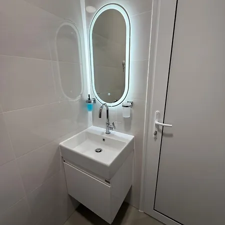 Limidi Homes - Spacious 2-bedroom Centre Veliko Tarnovo